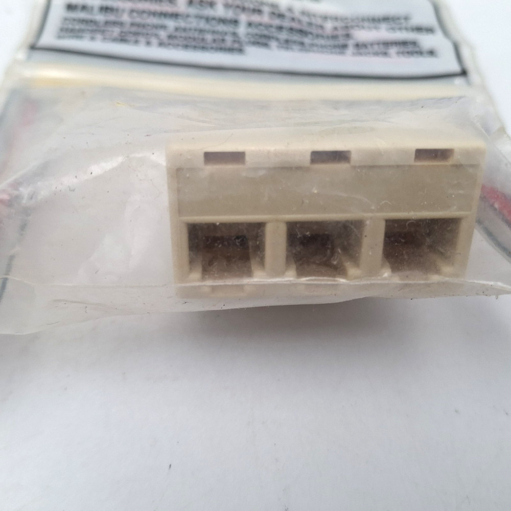 2 RadioShack 279-298 Handset Quick-Connect Modular Plug & 1 Malibu Triplex Jack