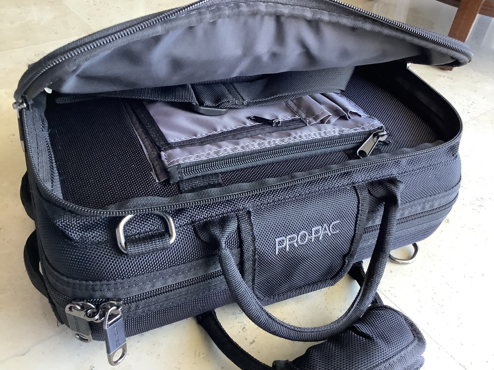 Eastman Intermediate Resin Oboe with Nickel Plated Keys Custom Case Included