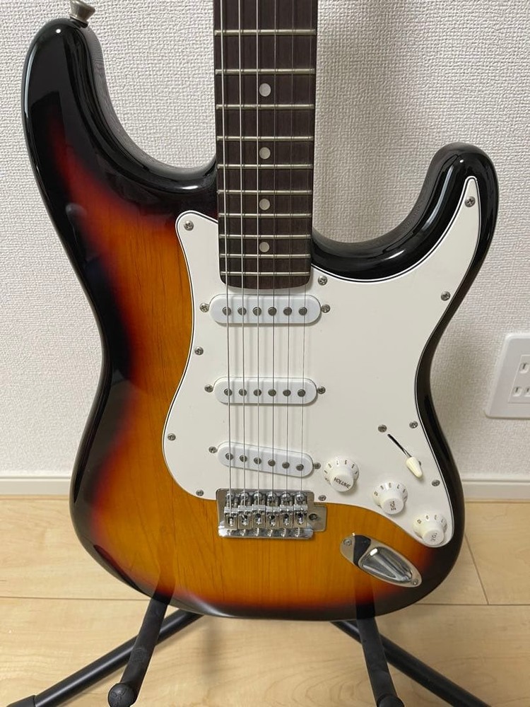 Bacchus Electric Guitar with Stand