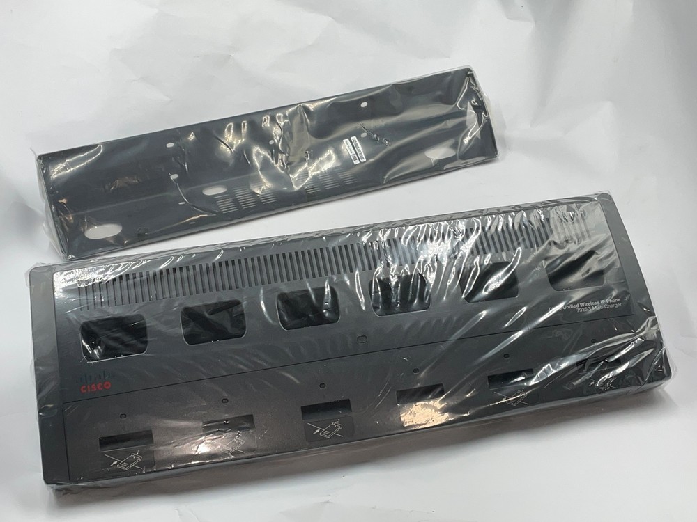 Cisco CP-MCHGR-7925G-BUN Multi-Charger. Open box.