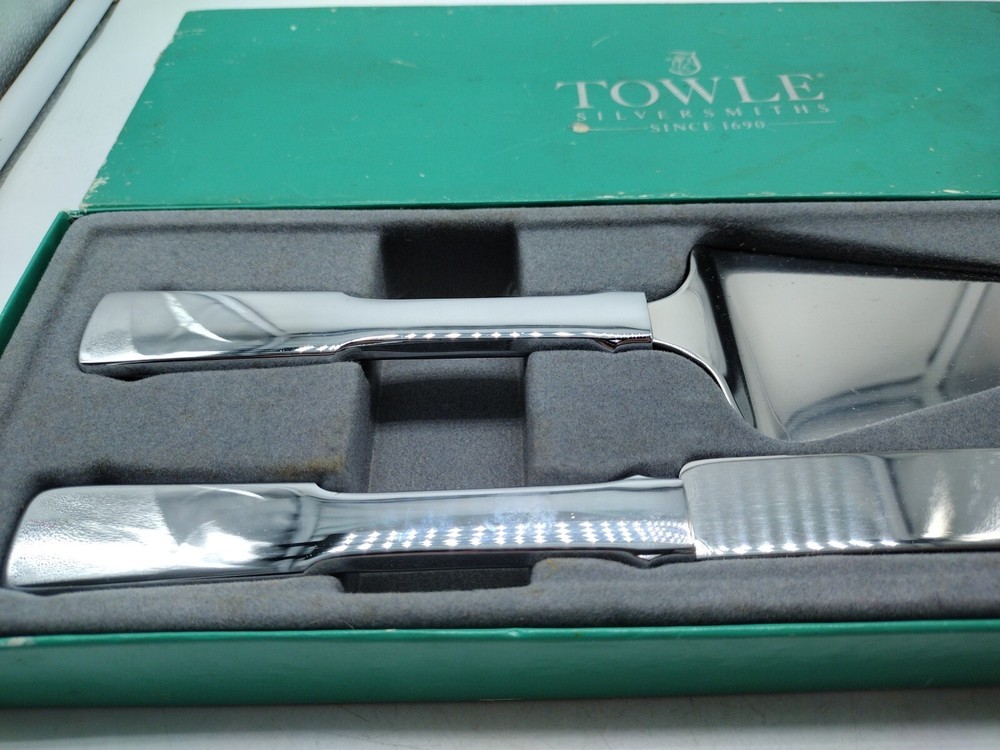 Towle Silversmiths Wedding Cake Server 2pc set Stainless Steel