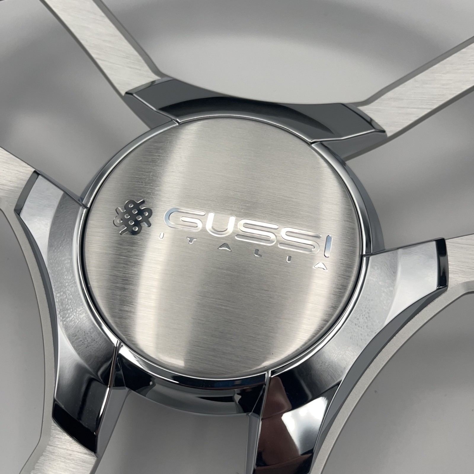 Malera Boat Steering Wheel Brushed Alum Spoke | Gussi Italia Center Cap