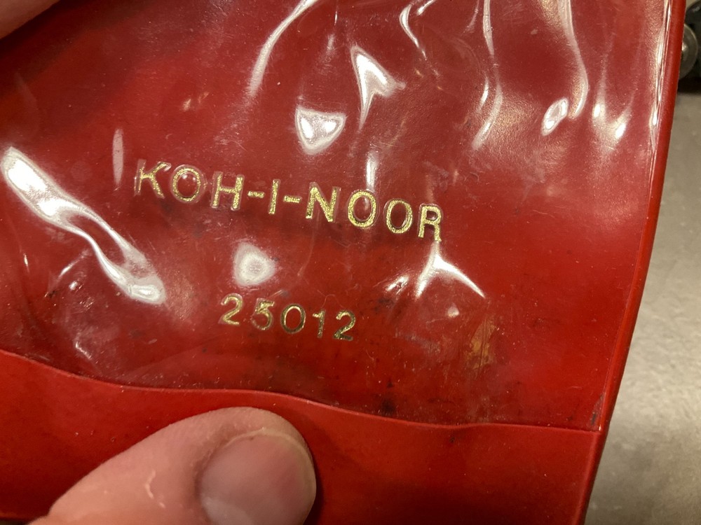 Koh-I-Noor 25012 Drafting Compass. Storage pouch.