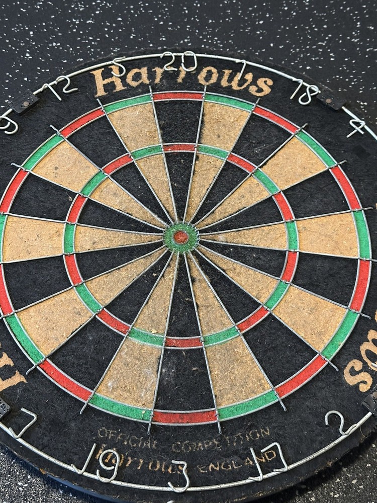 Harrows Official Competition Bristle Dartboard