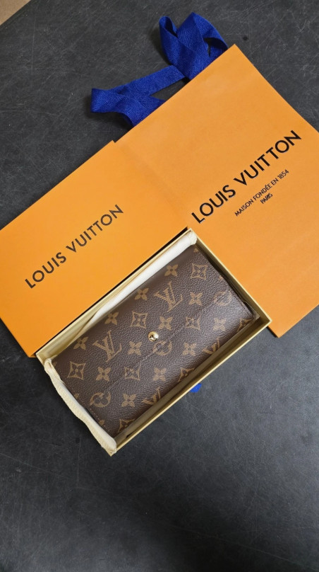 Louis Vuitton Portefeuille Sarah Monogram Long Wallet – Brown
