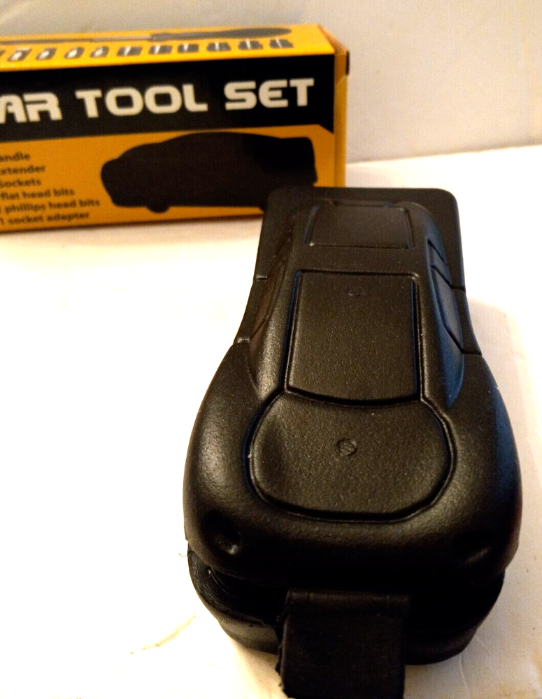 CAR TOOL SET SOCKETS FLAT HEAD & PHILLIPS BITS HANDLE EXTENDER CAR SHAPE HOLDER