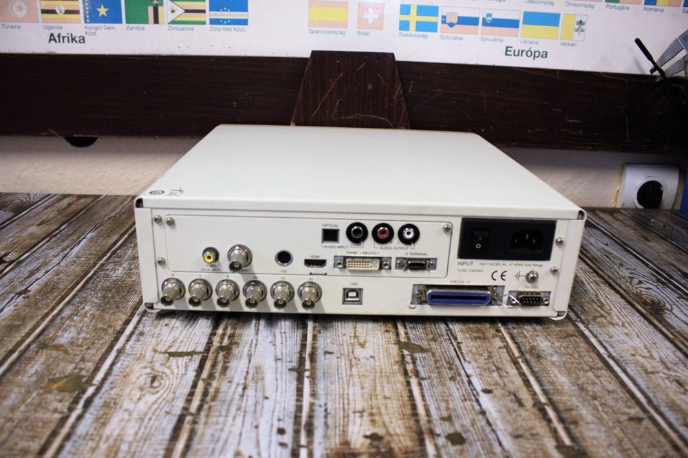 Chroma 2331 True Color Video Pattern Generator ( 6480)