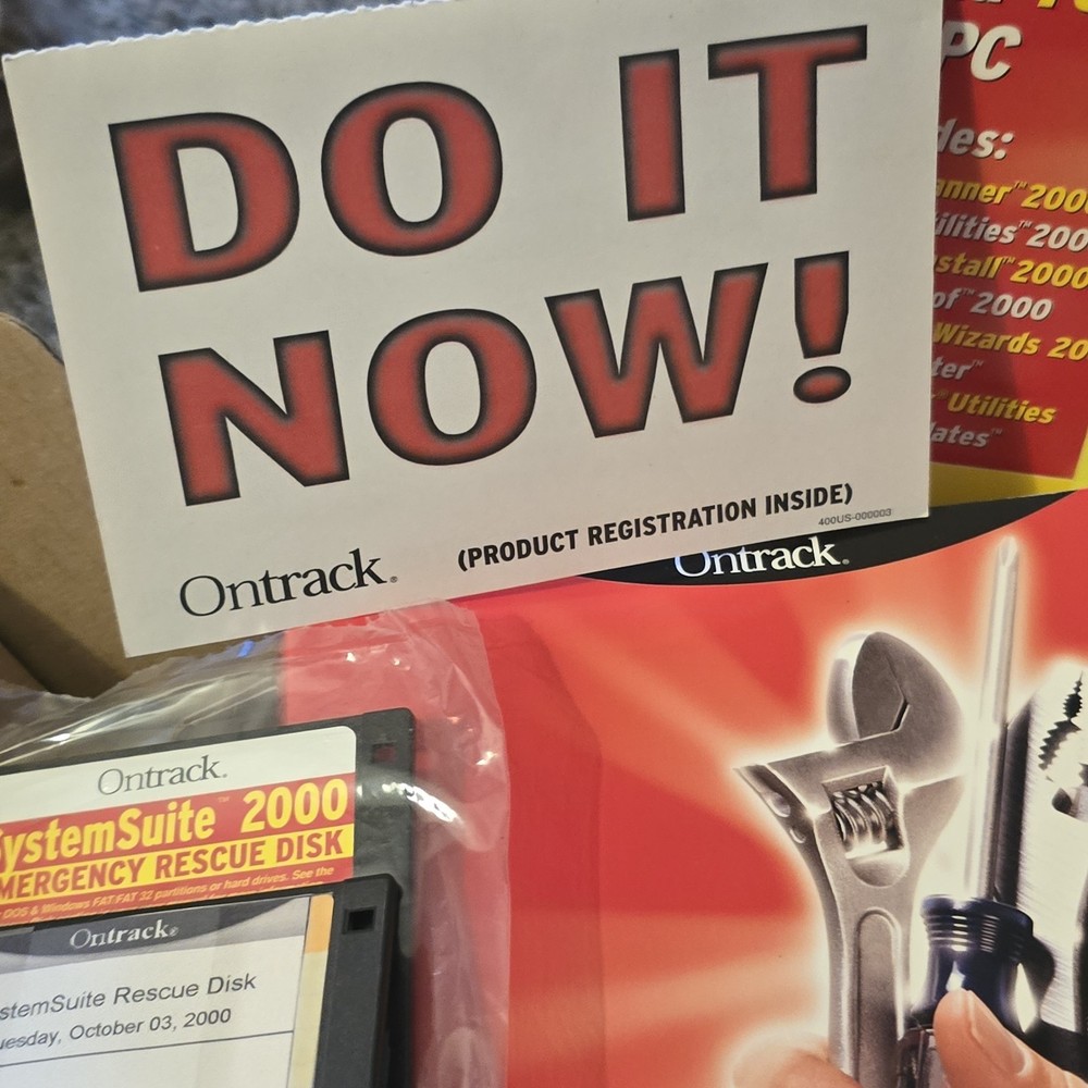 Ontrack SystemSuite 2000 Windows 98/95/2000 W/User Guide Big Box PC CD Rom/Disk