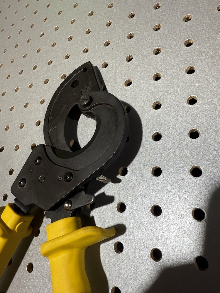 Klein Tools 63607 Ratchet Cable Cutter