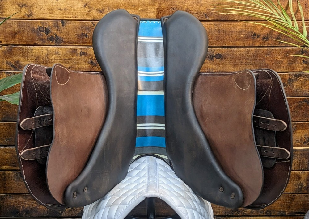 17.5" Voltaire Stuttgart 2A (2022) *ON TRIAL*