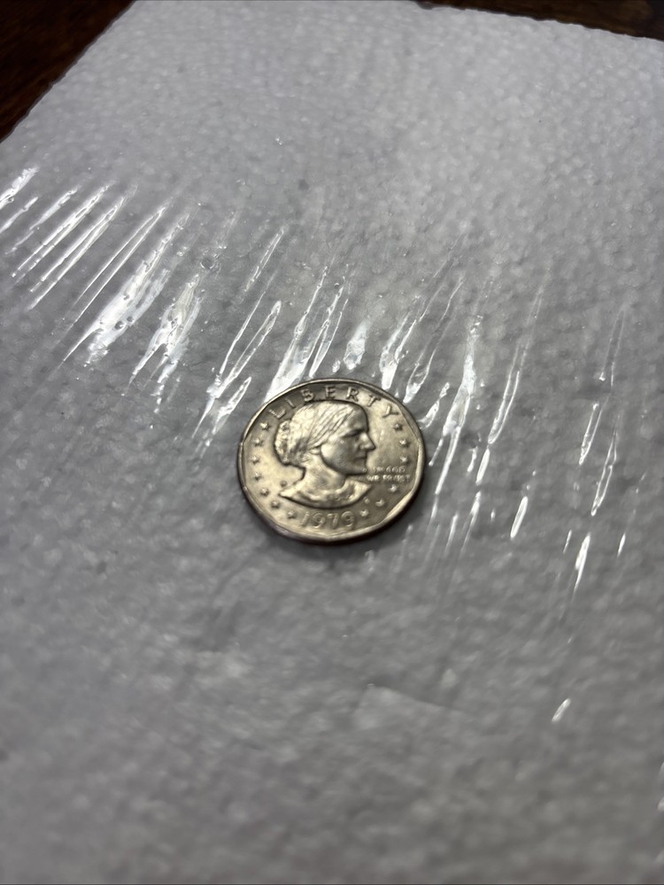 1979 D Mint Mark Susan B Anthony Dollar Coin Circulated