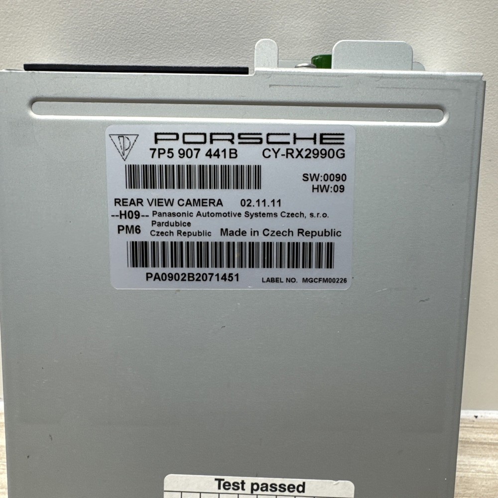 2011-2014 PORSCHE CAYENNE - REAR VIEW / Backup Camera Control Module