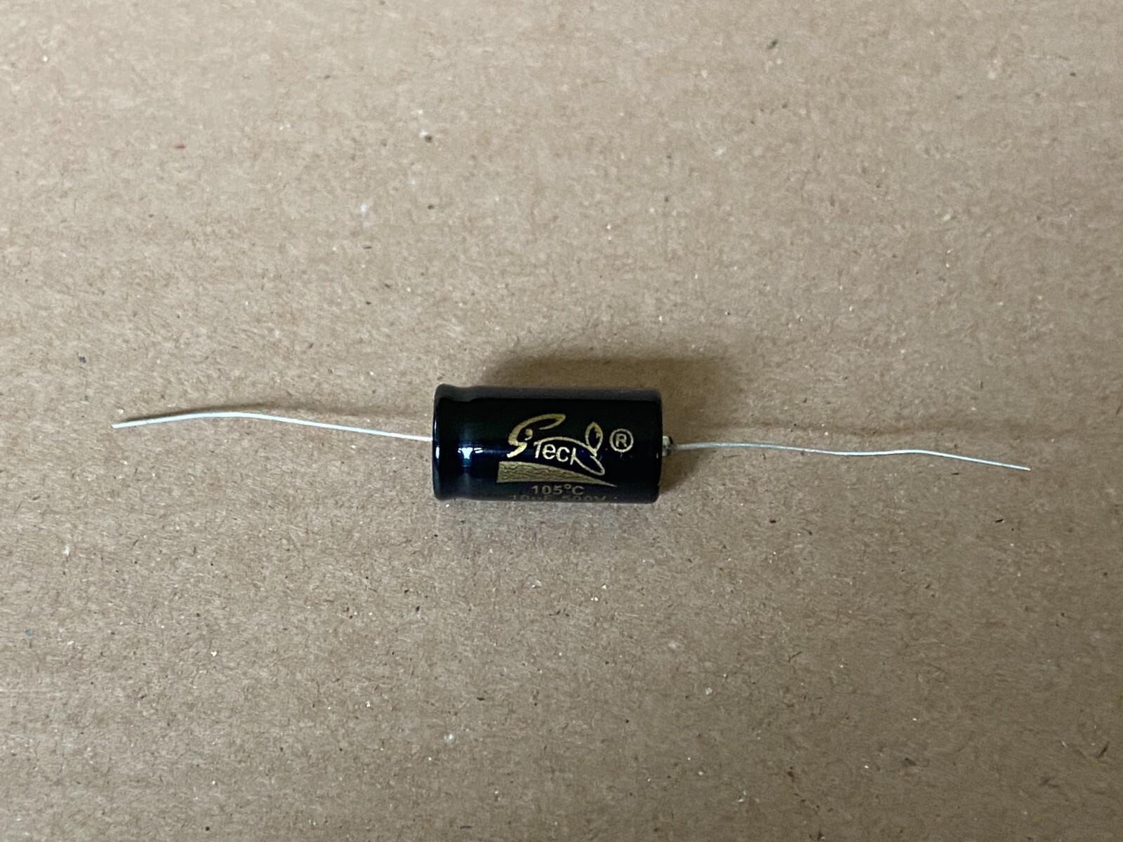 New 500v Axial Capacitor 4.7 8 10 16 22 33 40 47 100 uf Tube Amp Radio Repair