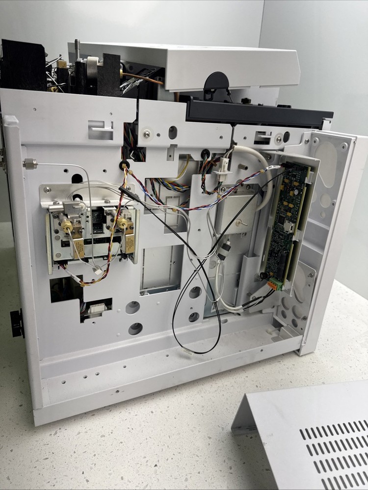 Agilent 7890B Gas Chromatography System