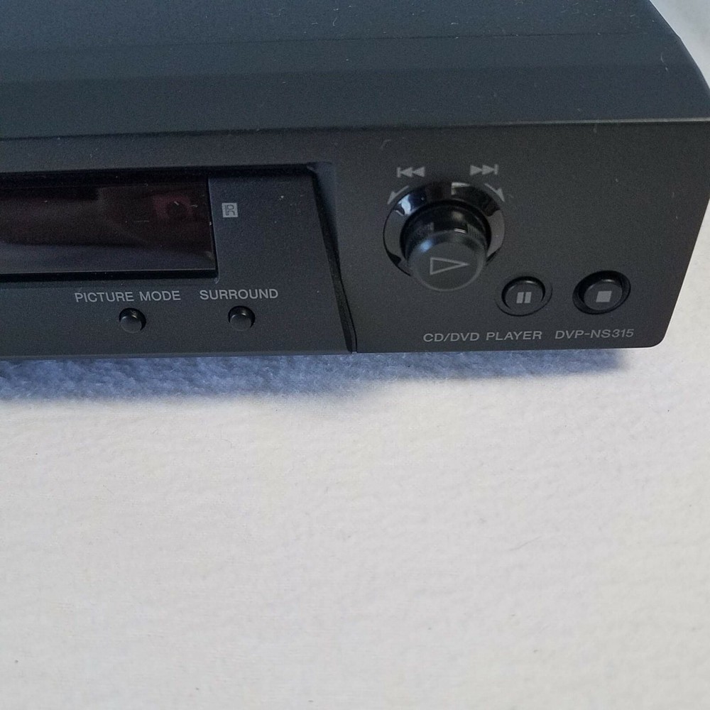 Sony DVD/CD/Video CD Compact Disk Digital Video Player MP3 Playback Precision Dr