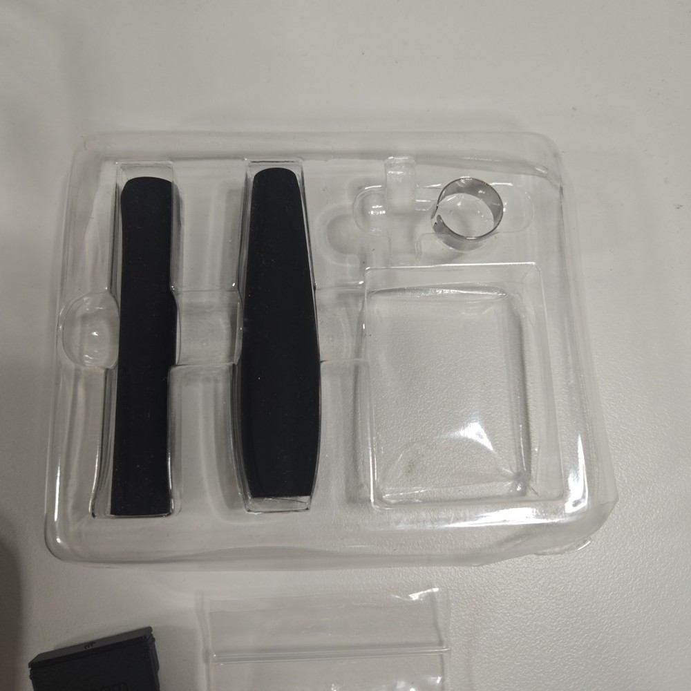 Wacom PTH-651 Intuos Pro Medium Creative Pen & Touch Tablet w/ Wireless Function