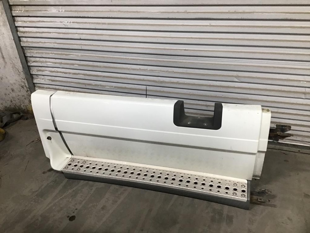 For 2012 FREIGHTLINER CASCADIA 125 SIDE FAIRING Right , GA