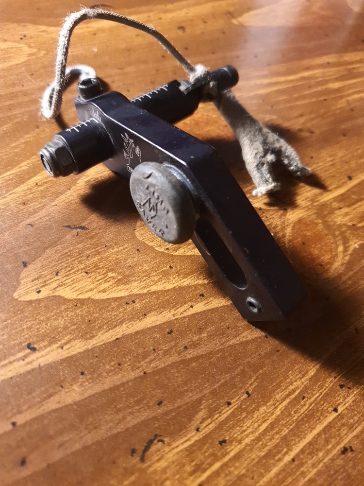 Trophy Taker Dropaway Arrow Rest Black