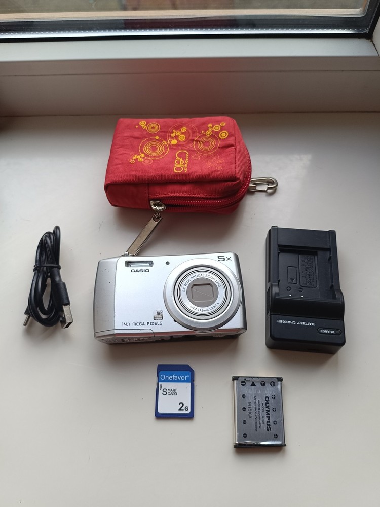🔥Casio QV-R200 Silver 14.2MP digital compact camera🔥WORKing FULL Set🔥