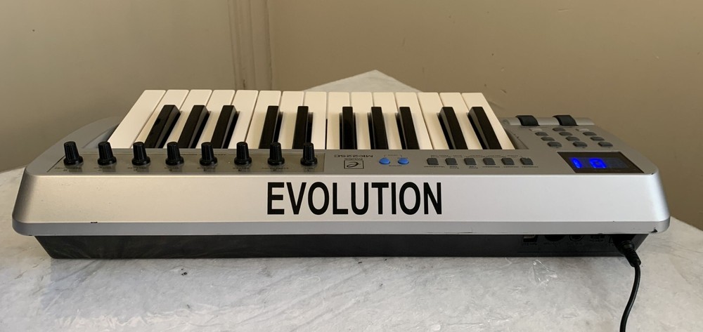 Evolution MK-225C 25-key MIDI controller keyboard USB silver - UNTESTED