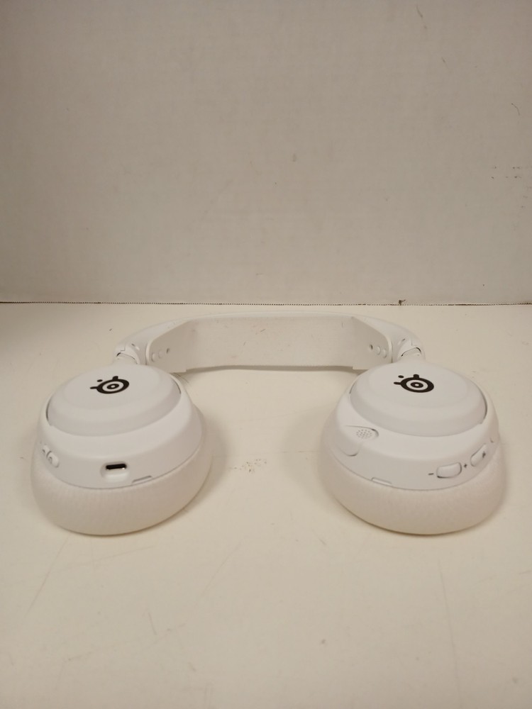 SteelSeries Arctis Nova 5 Wireless Gaming Headset, White *READ*