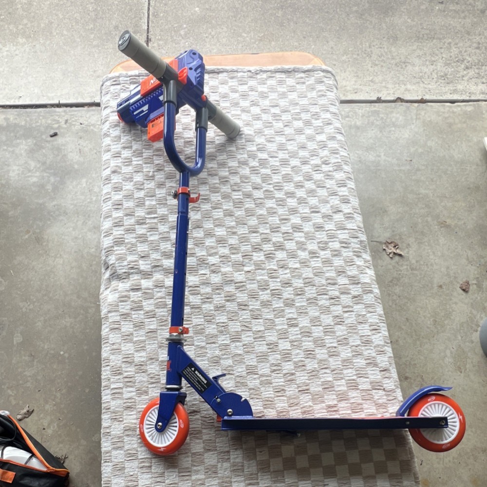 NERF Blaster 2.0 Scooter - (NF33130B-MF)
