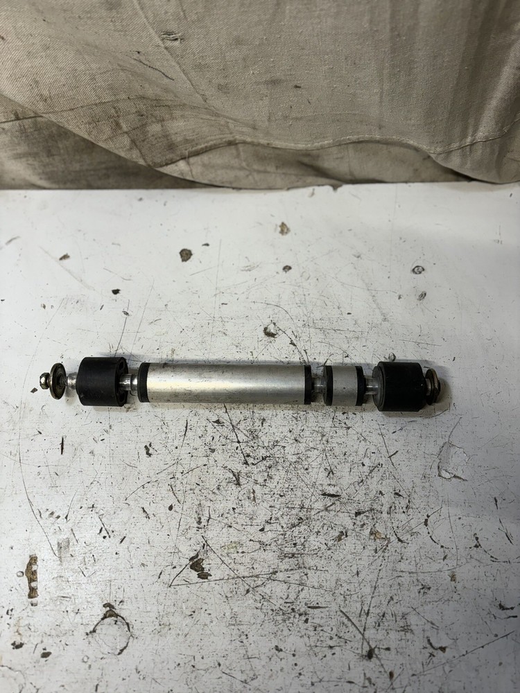 Arctic cat rear axle W/ spacers 0604-208