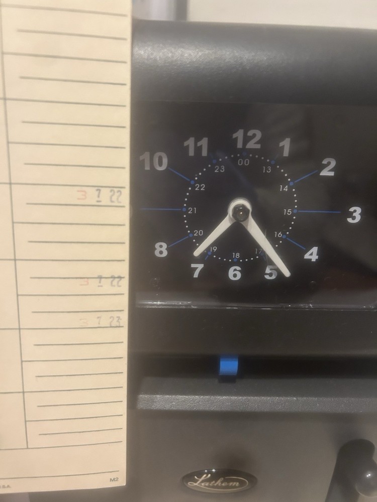 Lathem 4001 Analog Time Recorder Automatic Punch Time W/almostfullboxcards