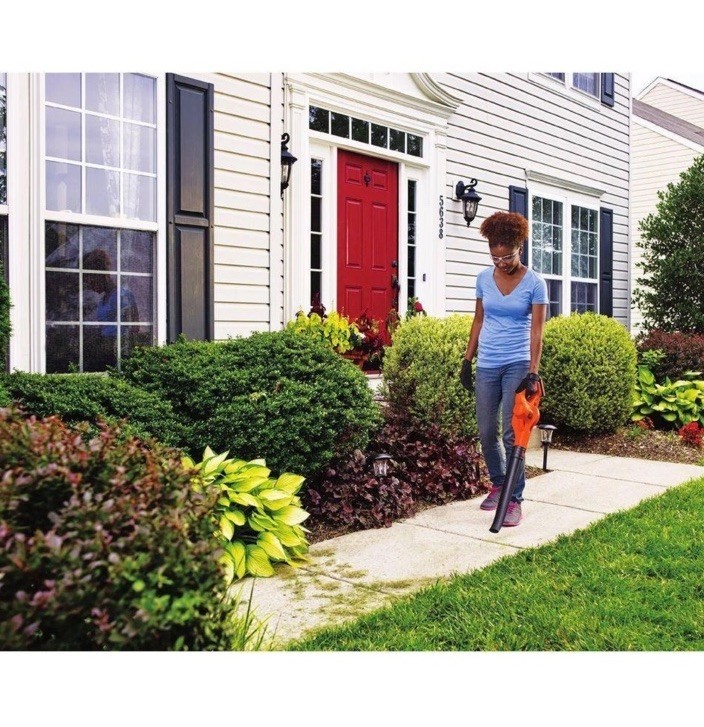 20V MAX Cordless Battery Powered String Trimmer & Leaf Blower Combo Kit with (2)