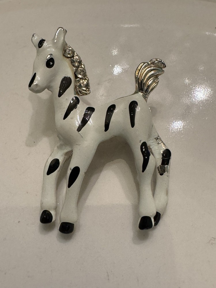 2 Horse / Zebra Pins