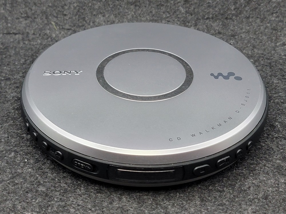 Sony D-EJ011 CD Walkman Portable CD Player Discman - Silver [Tested]
