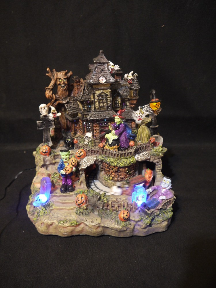 Midnight Manor Haunted House With Train