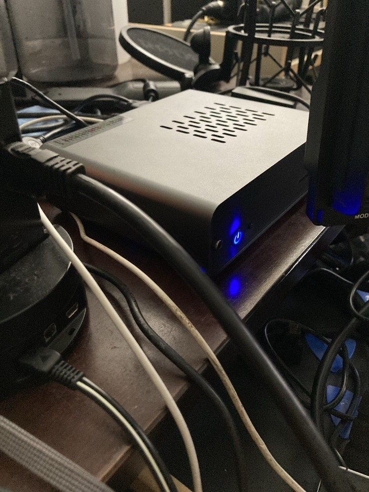 Gravity Waaaves Video Mixer / Waaave Pool HD Capture Bundle