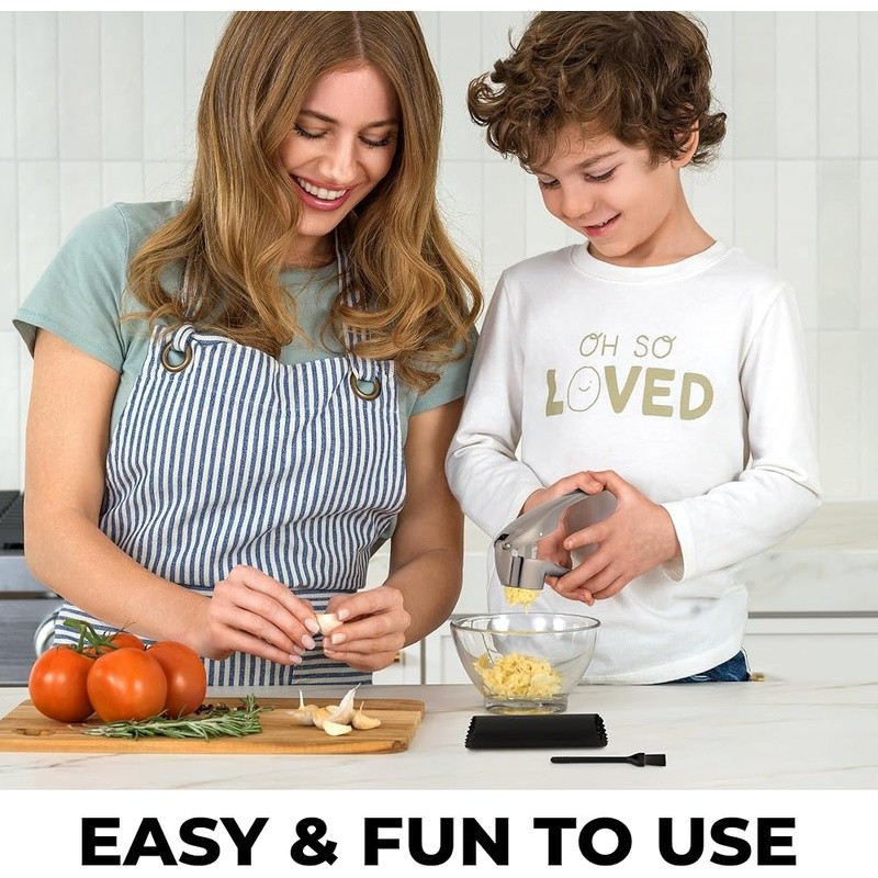 Durable Garlic Press W/ Silicone Peeler Easy Clean Multi-Purpose Kitchen Tool US