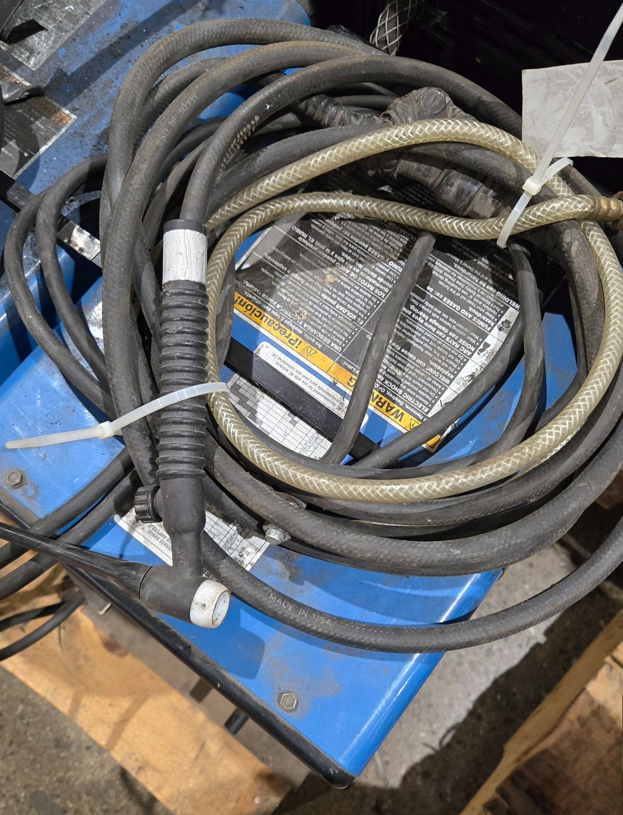 MILLER THUNDERBOLT 225 ARC WELDER USED