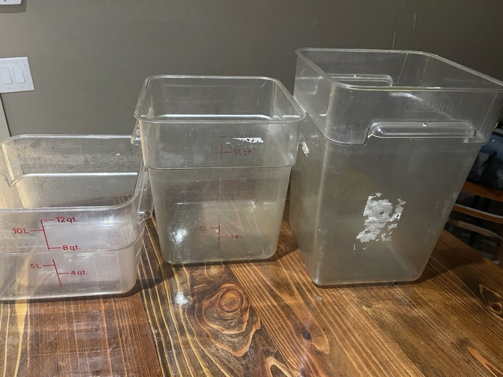 Cambro Food Storage Container 22 quart with bonus lid
