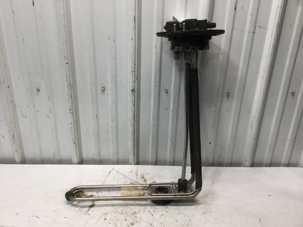 Freightliner CASCADIA DEF Sensor - Used | P/N 0427881000