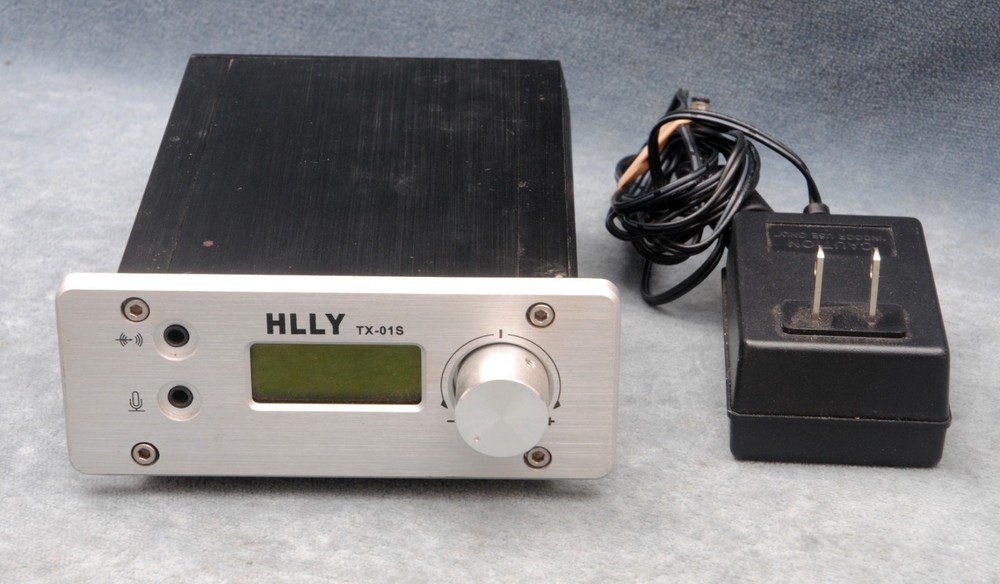 HLLY TX-01S FM TRANSMITTER WITH POWER SUPPLY