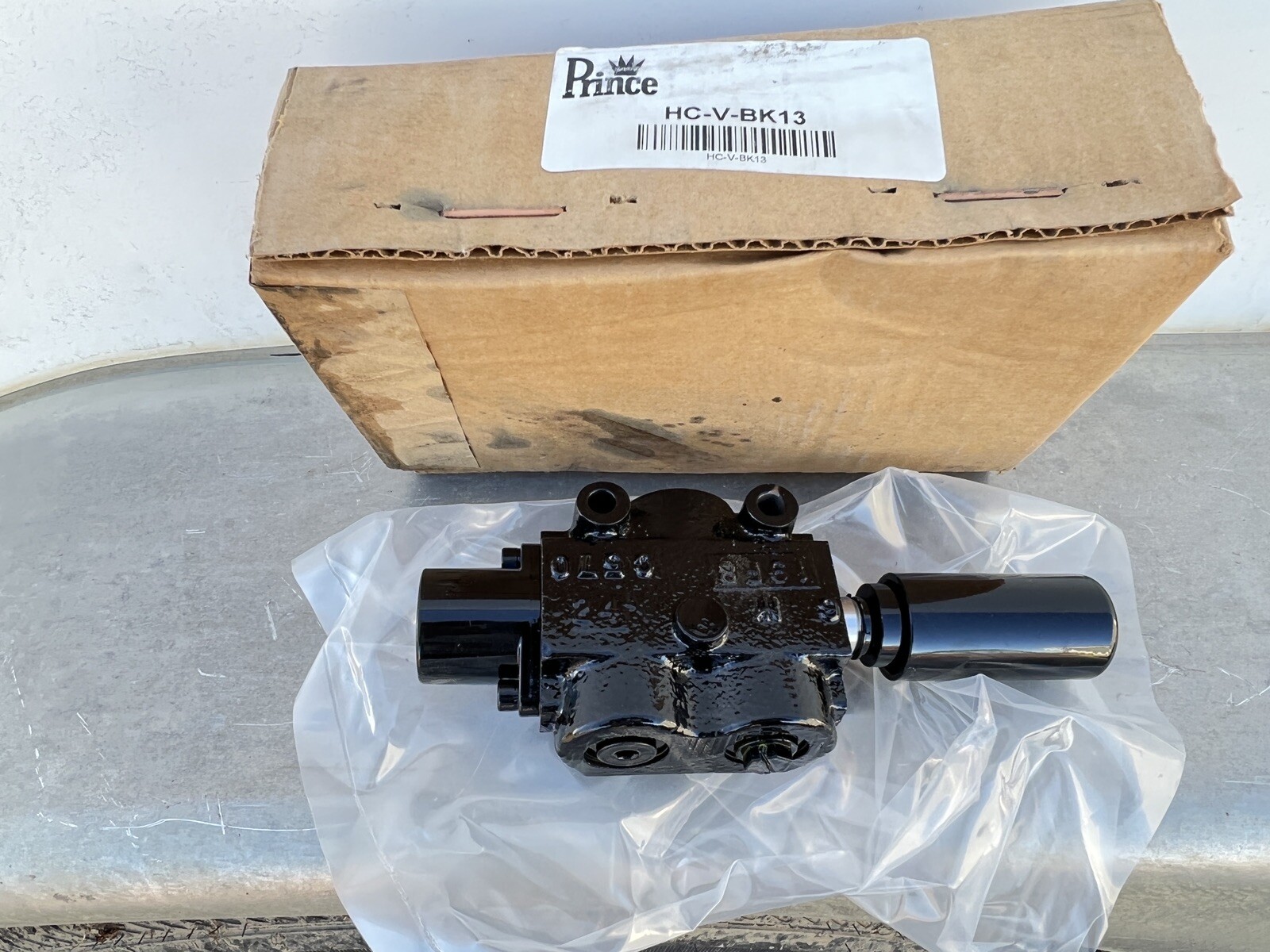New Prince SS-2A1D Selector Valve, 3 Ways, 2 Positions, 2500 psi, 20 gpm, 1/2"