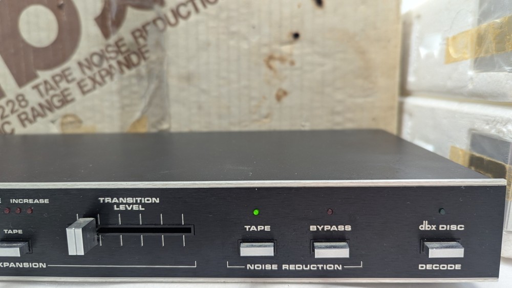 DBX 228 Recording Technology Series Dynamic Range Expander W Box Estate UNTESTED
