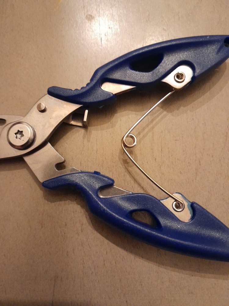 Fishing Multipurpose Utility Pliers Catfish , Crappie Hook Removal