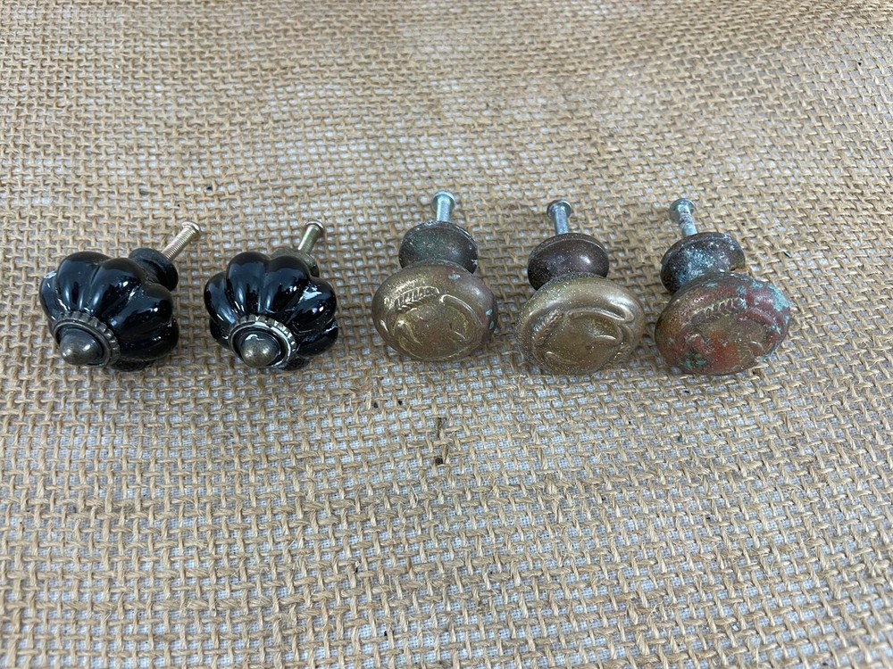 Mixed Lot of 3 Brass Knobs 2 Brown Porcelain Knobs (5)