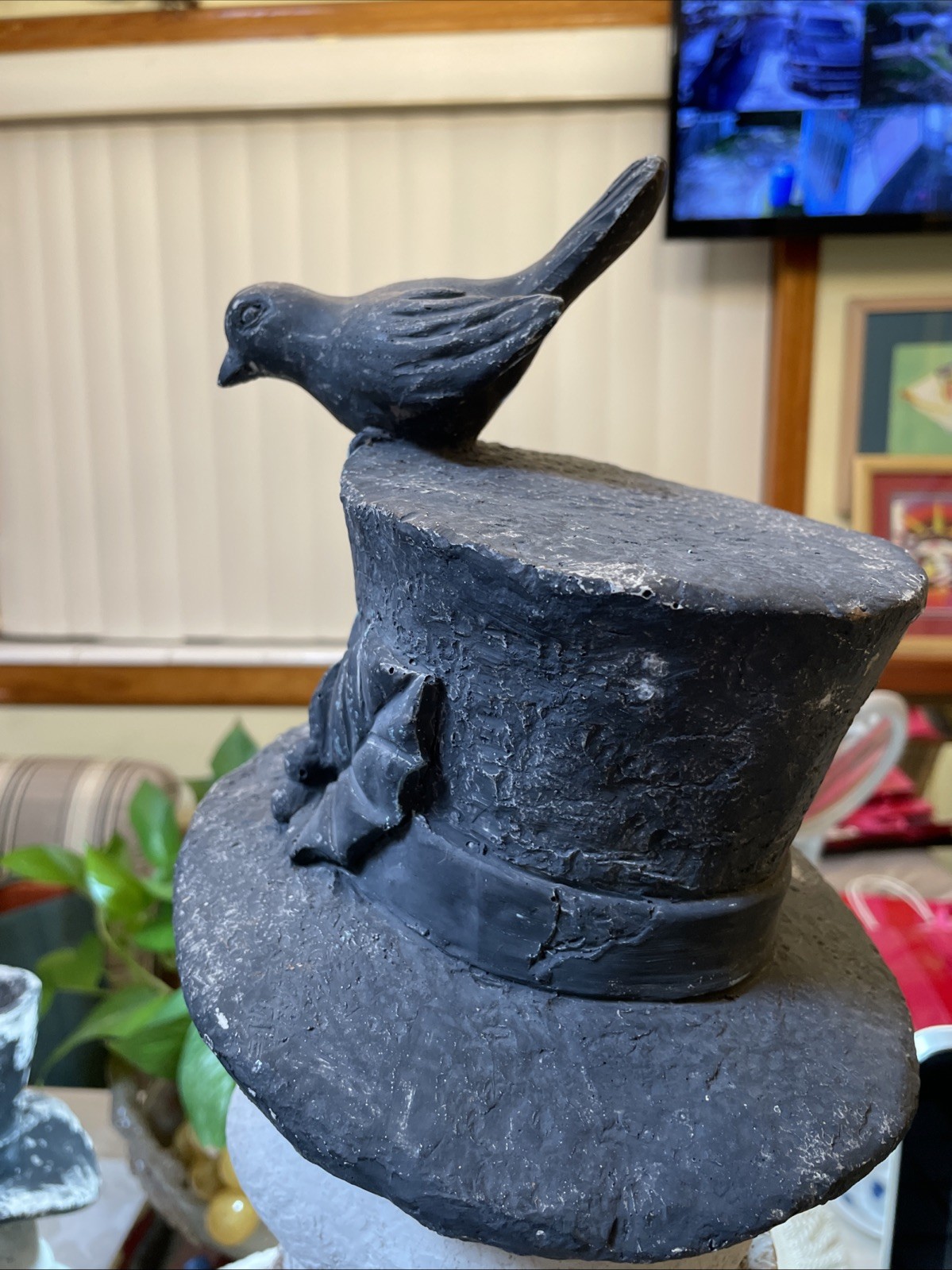 Christmas Snowman Bird Feeders Black Birds Fiberglass Mix Materials Beautiful 2