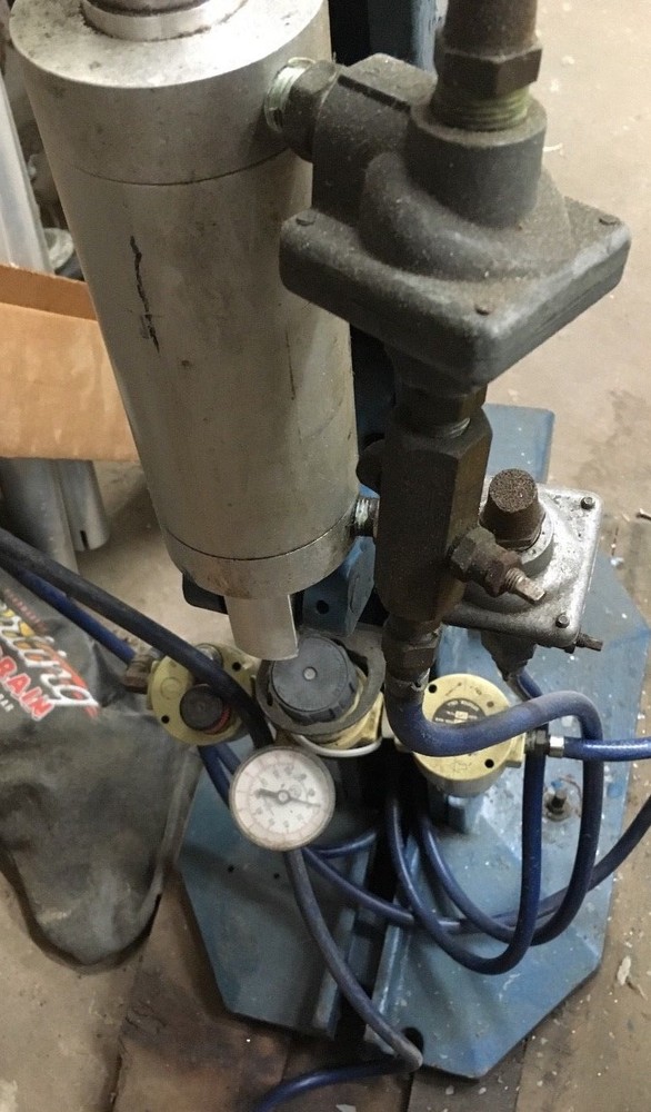 Stimpson Auto Feed Riveting "C-E" Eyeleting Type C1 Machine Pneumatic Electric