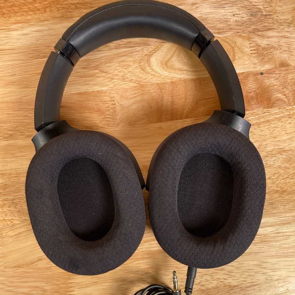 Razer Barracuda X Black Wireless Noise Cancelling Multi-Platform Gaming Headset