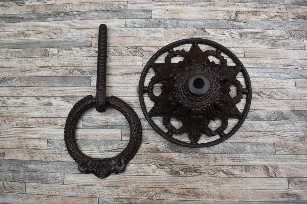Vtg Victorian Iron Large Main Front Door Gate Farm Barn Knocker Ring Pull Handle