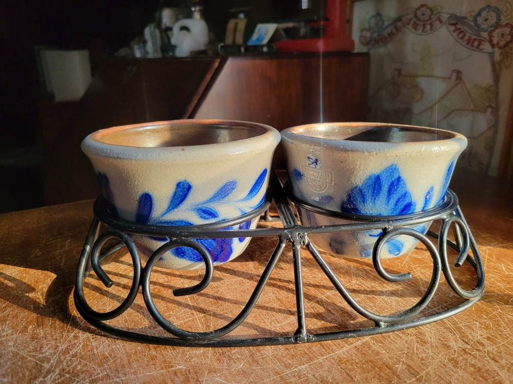 Salmon Falls Pet Dish, 2 Blue Pennsylvania Custard Cups