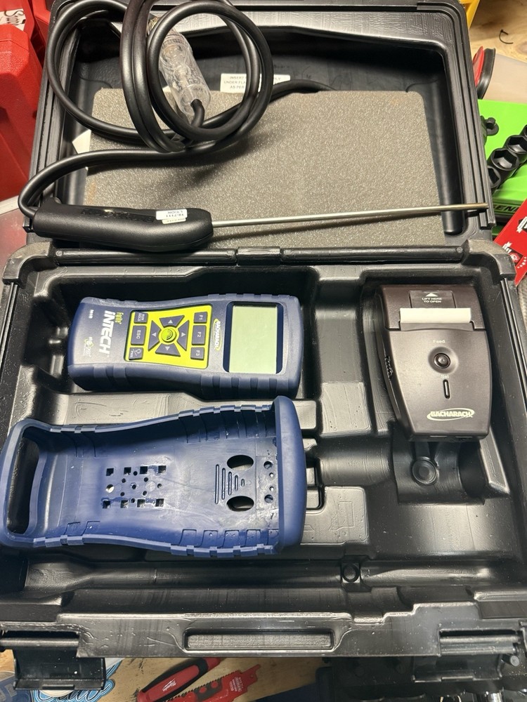 Bacharach Fyrite InTech Combustion Analyzer Kit w/ Probe & Printer – Powers On