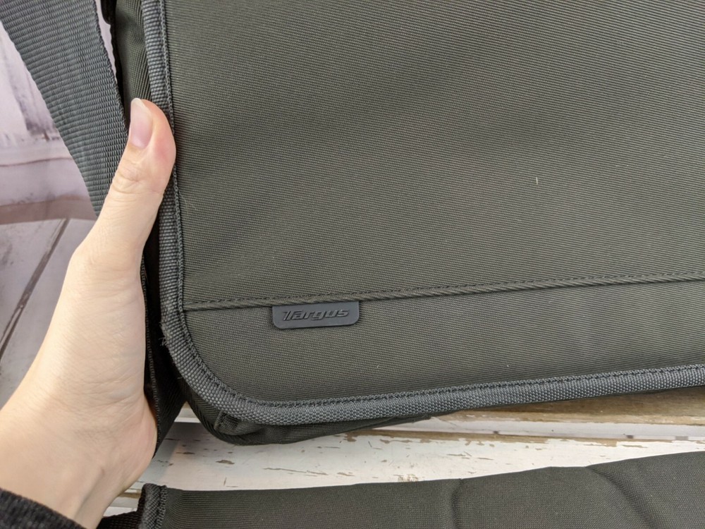 Targus Messenger Bag for Dell Computer Laptop Gray