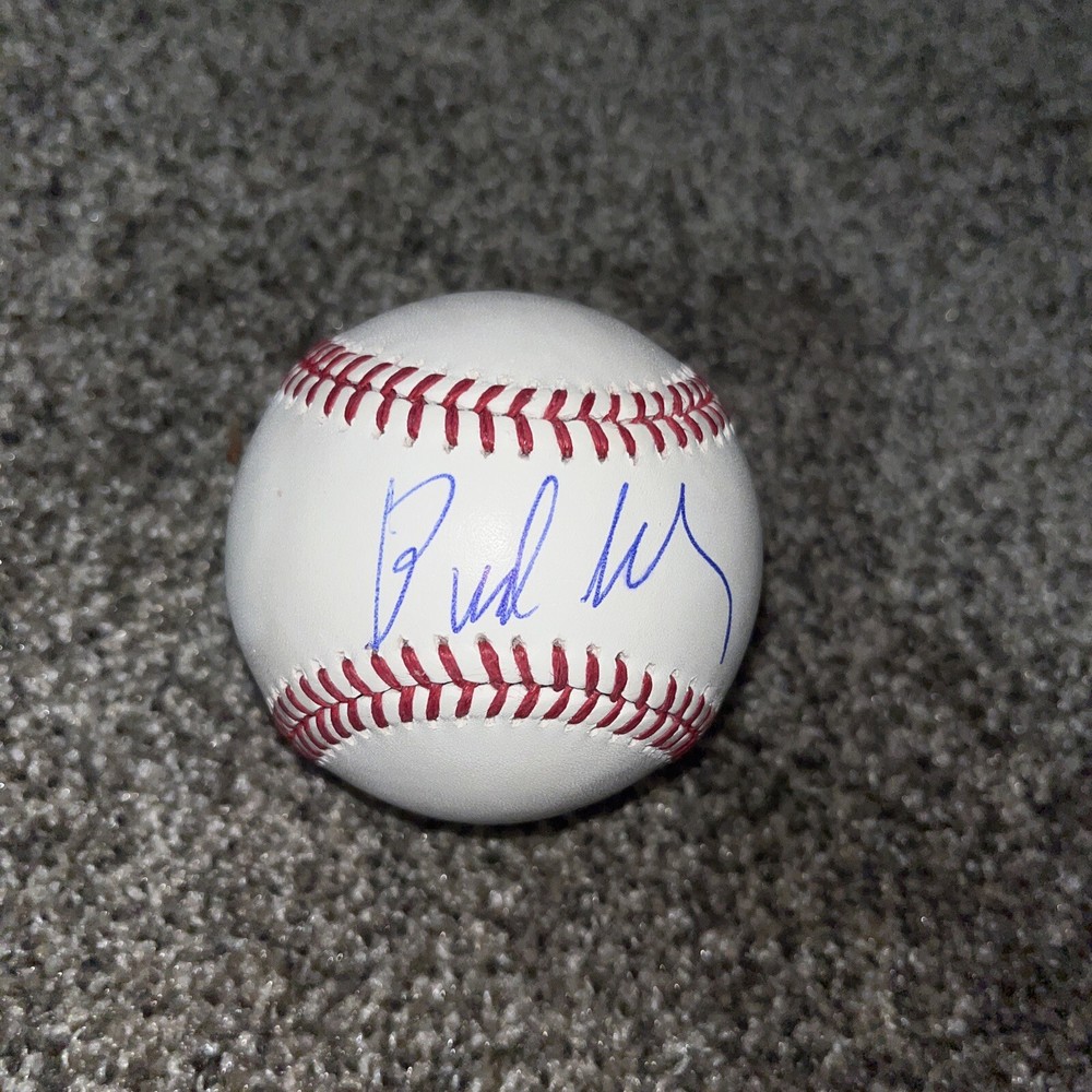 Bud Selig autographed Signed Baseball mlb official baseball commissioner